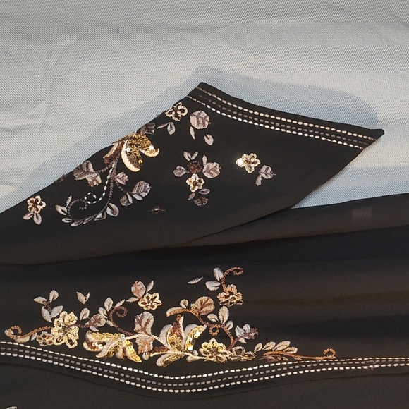 Cardigan - Picture 4 of 8